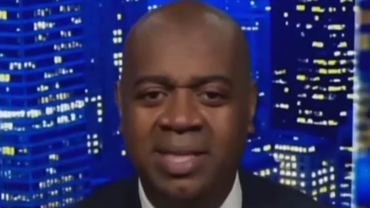 Newark mayor's brutal four-word response to Alina Habba after his arrest outside ICE facility in New Jersey