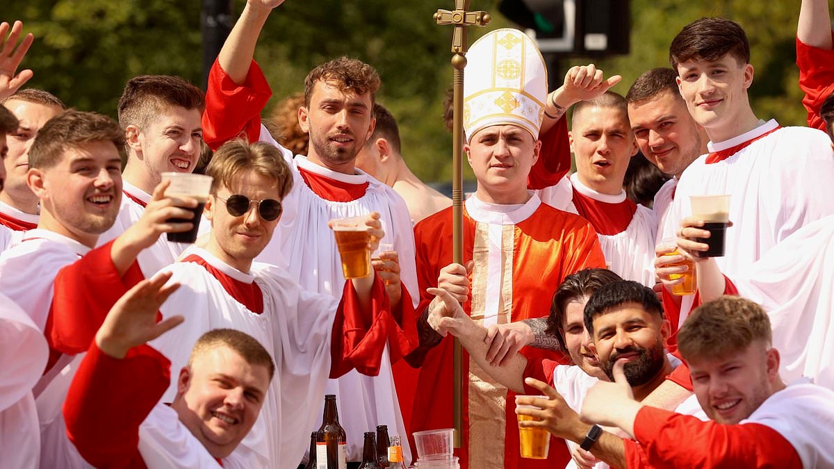 Beer we go! Otley Runners brave sizzling mini-heatwave to go on 19-pub booze crawl as Britain bathes in temperatures hotter than Ibiza