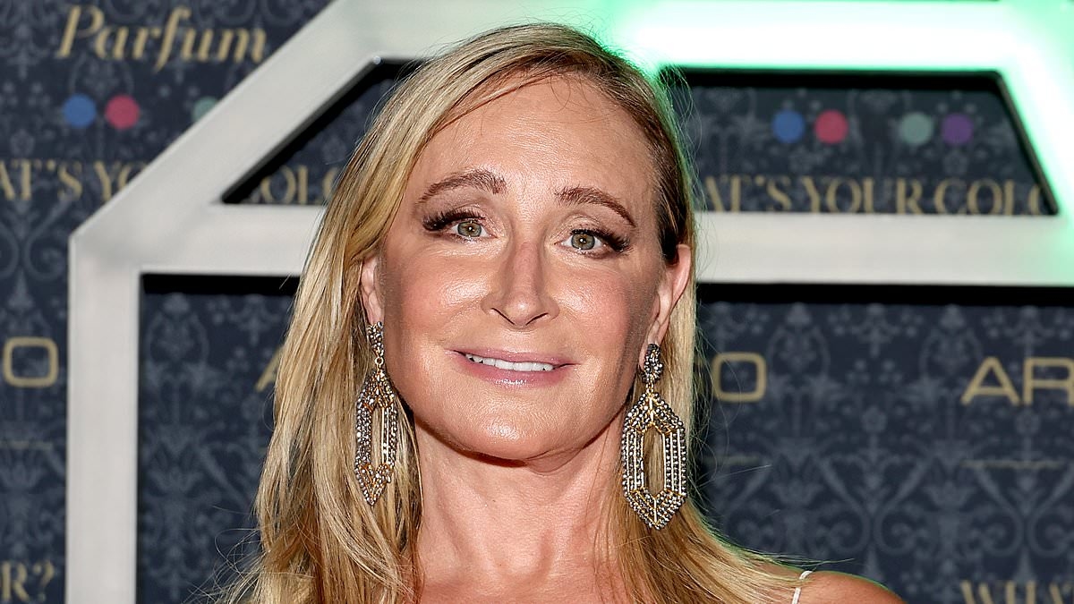 Glamorous celebrity is BANNED from ritzy NYC restaurant after refusing to pay $1,000 bill