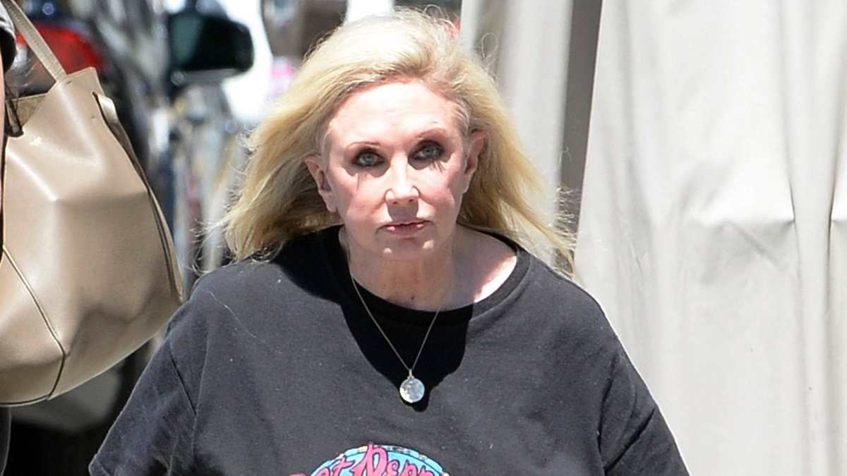80s soap opera star turned beloved 1990s sitcom mom is unrecognizable at 75... who is she?