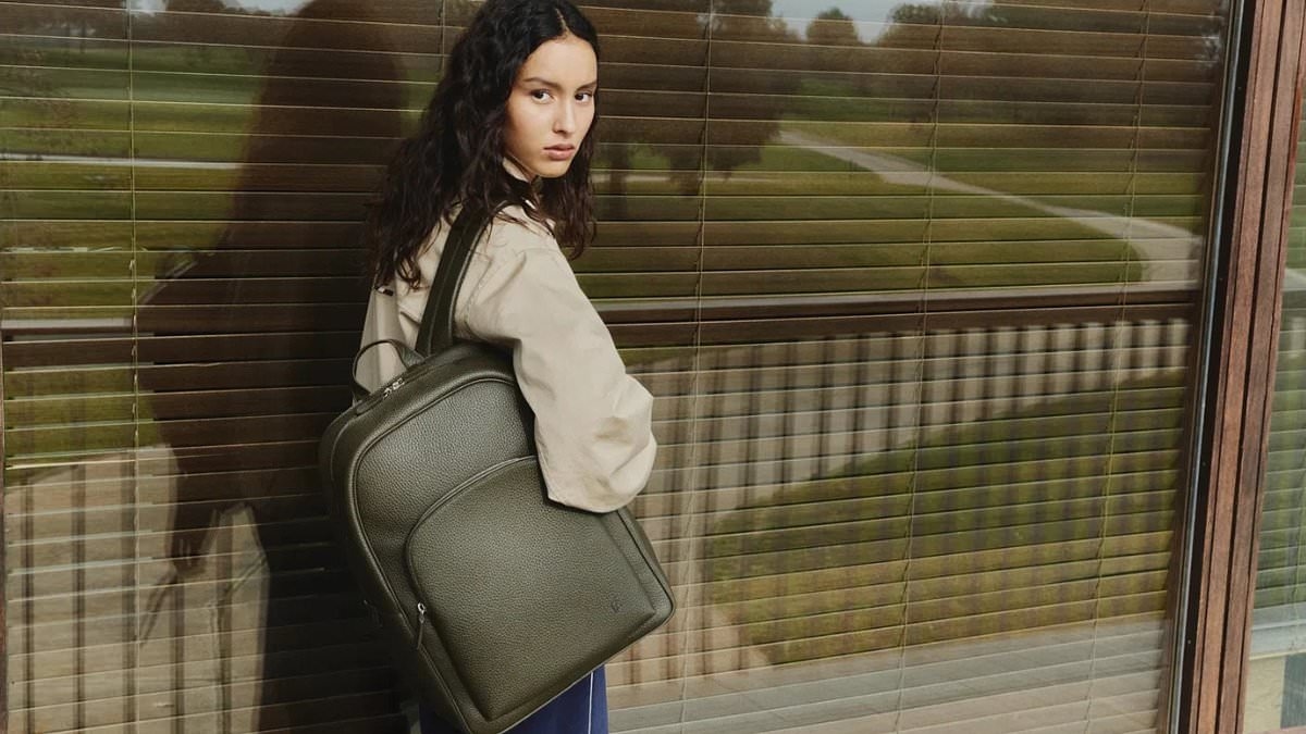 I'm a shopping editor and this weekend bag is one of the chicest I've seen - it's perfect for stylish city breaks and travel