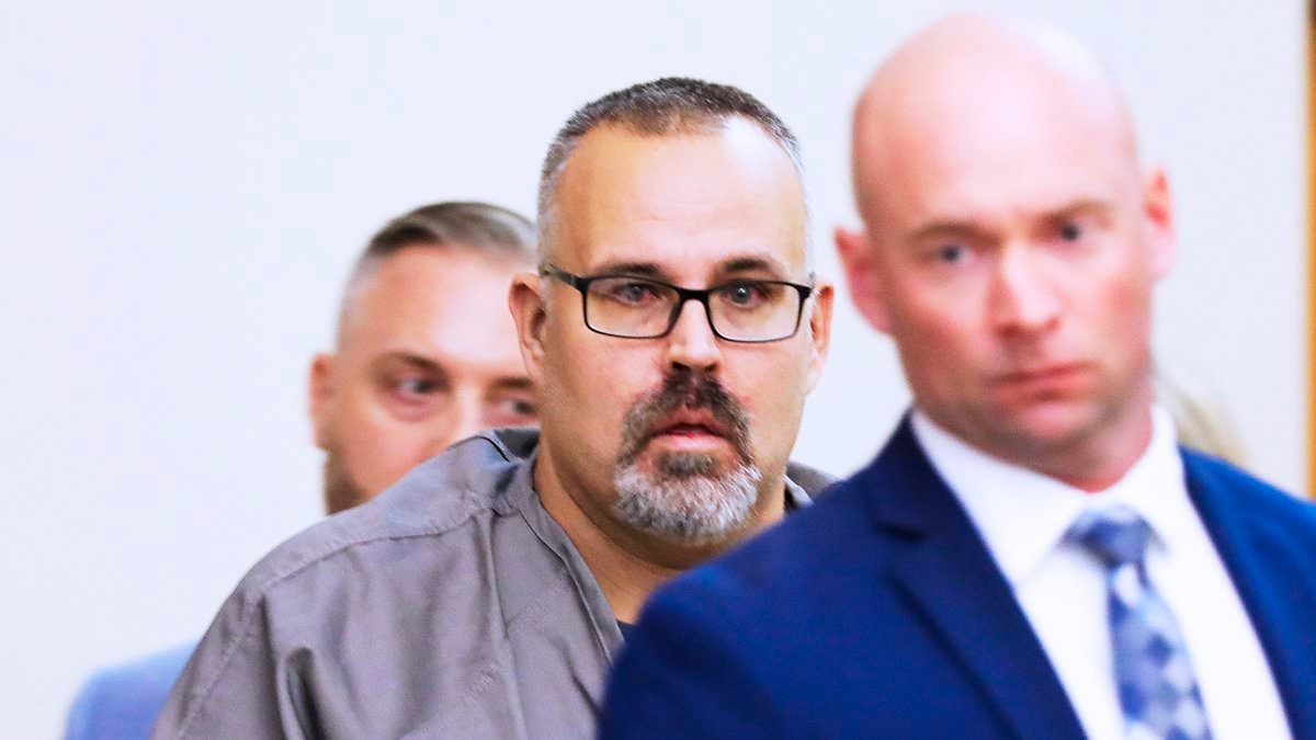 Kentucky sheriff who shot best friend judge presents Hail Mary defense that could tip the case