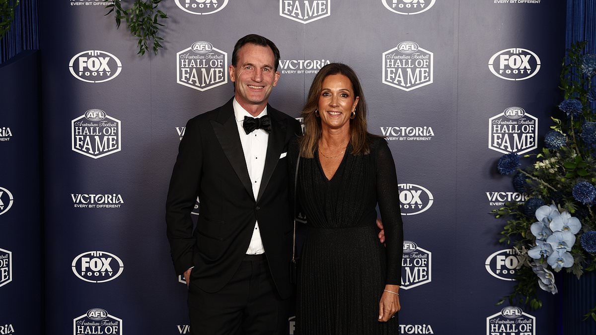 The 'Don Bradman of football' is inducted as 33rd Legend of the Australian Football Hall of Fame, as greats line the red carpet for glitzy ceremony