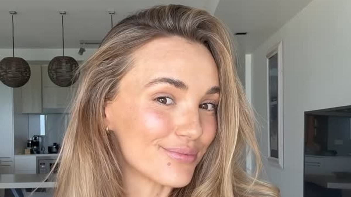 Australia's Next Top Model star Brooke Hogan criticised for 'tone deaf' paid post for luxury airline