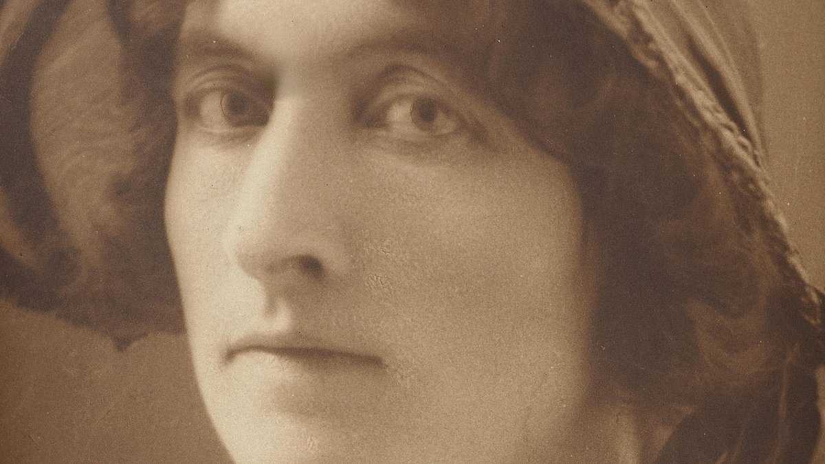 Suffragette's horrifying account of being force fed pints of milk in prison after being jailed for London window-smashing campaign