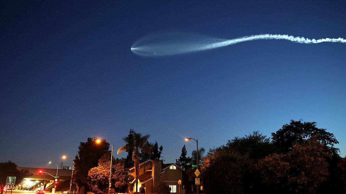 Mysterious aircraft spotted over U.S. desert was an Elon Musk rocket, scientists reveal