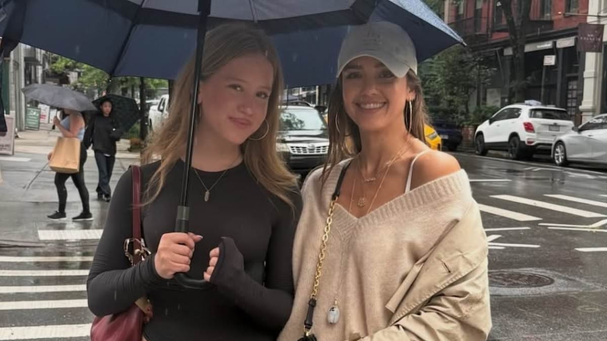 Jessica Alba wears ring on THAT finger after tribute to ex Cash Warren on Father's Day