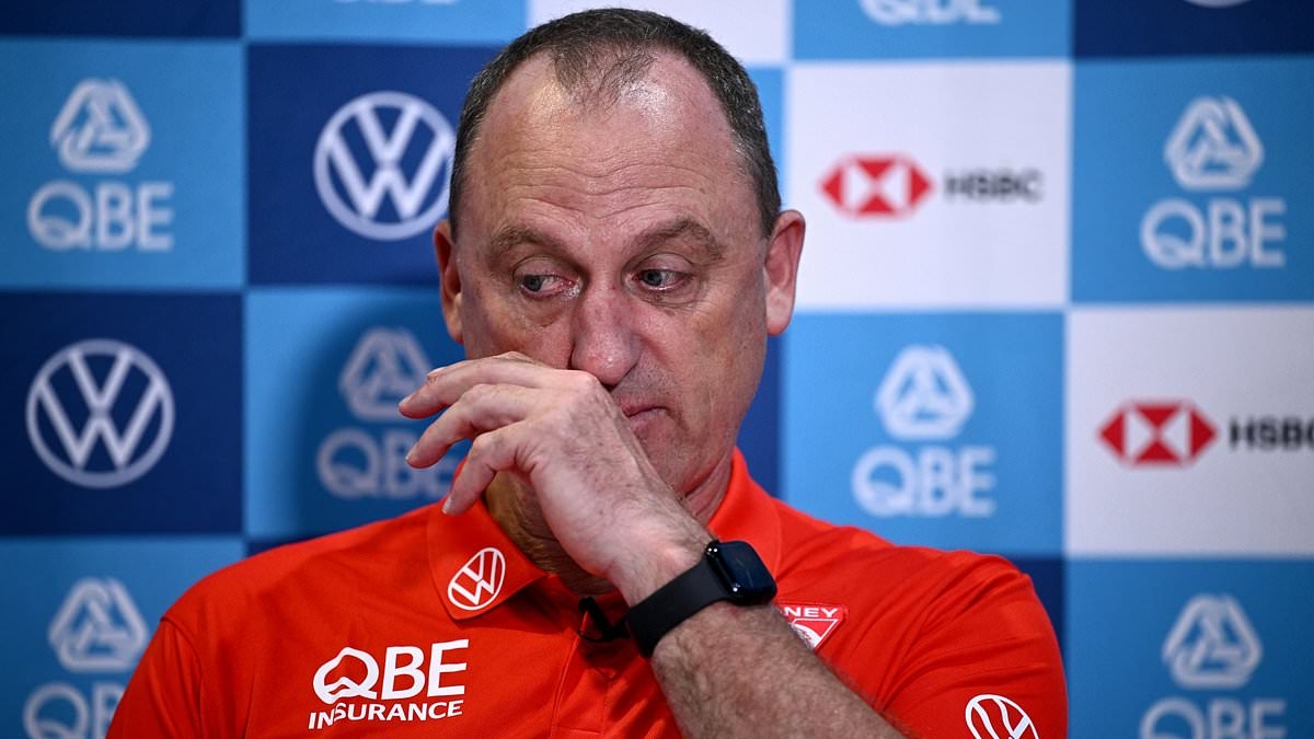 Mystery as it's claimed Sydney Swans AFL coach John Longmire made a VERY suspicious move on grand final day