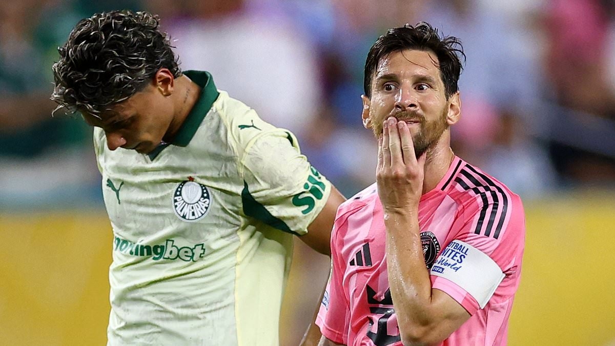BREAKING NEWS Lionel Messi and Inter Miami advance to the knockouts of the Club World Cup despite collapse to Palmeiras