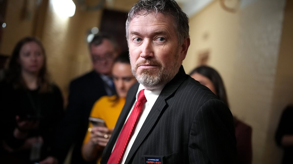 Republican does U-turn on move to check Trump's war powers