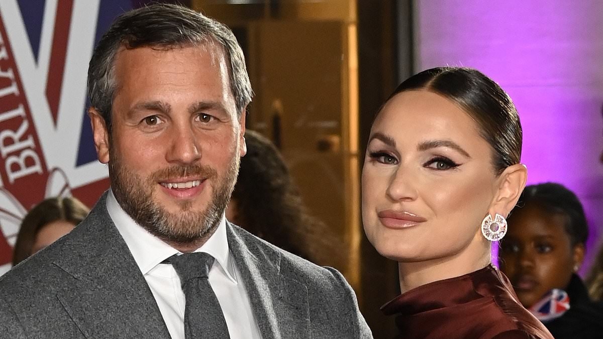 Sam Faiers' long-term partner Paul Knightley may be 'dragging his feet' on proposing as he's 'struggling with the dynamic' of TOWIE star's soaring success in business