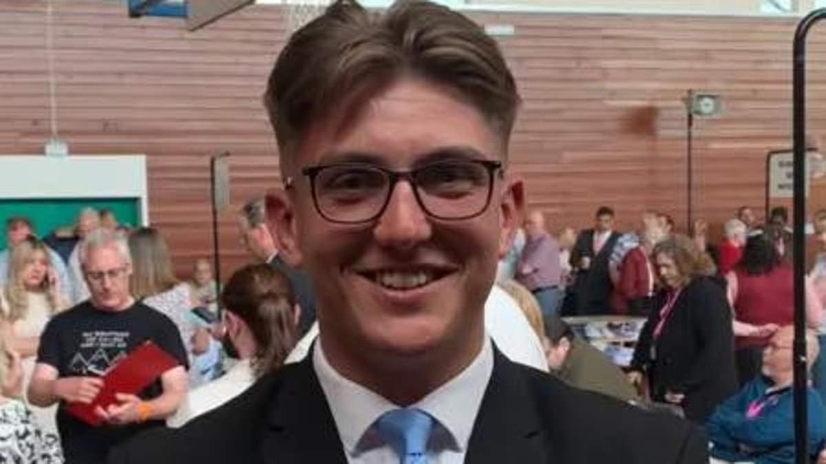 Teenager, 18, is put in charge of Reform-led council after his boss quits for health reasons