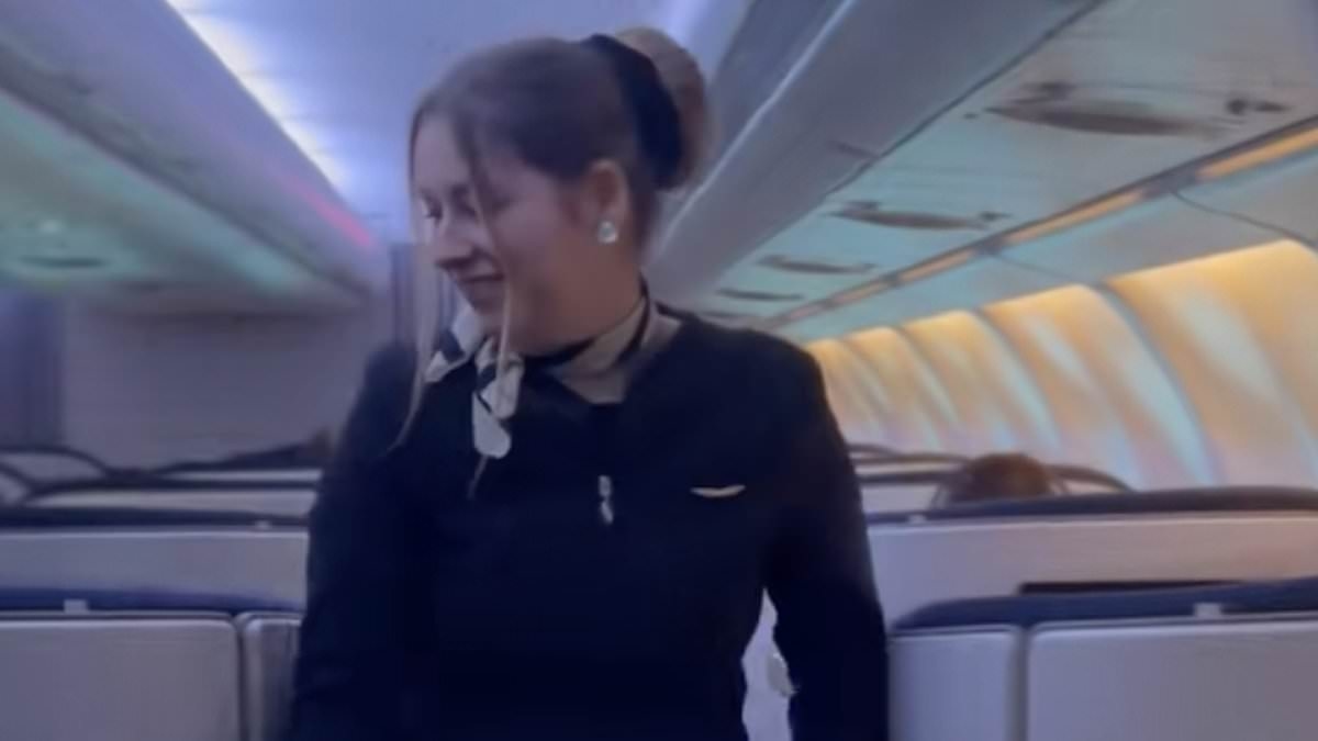 I'm a flight attendant and here is the one extremely popular item people wear on planes that could be a huge safety hazard