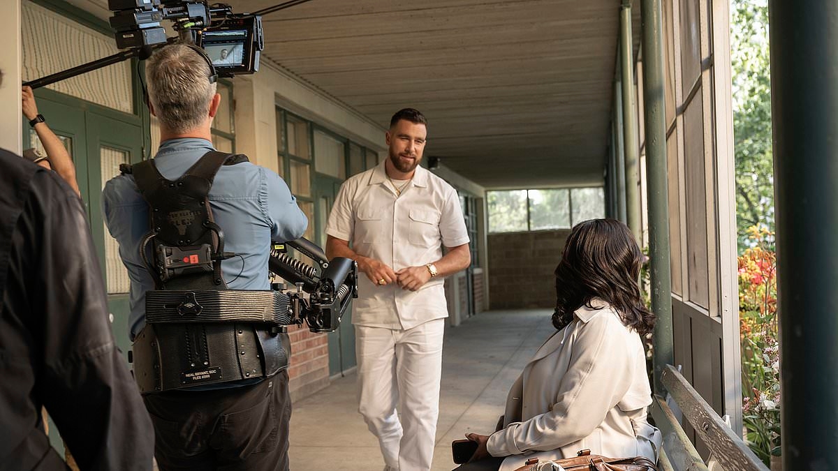 Hollywood veteran gives his verdict on co-star Travis Kelce's acting skills