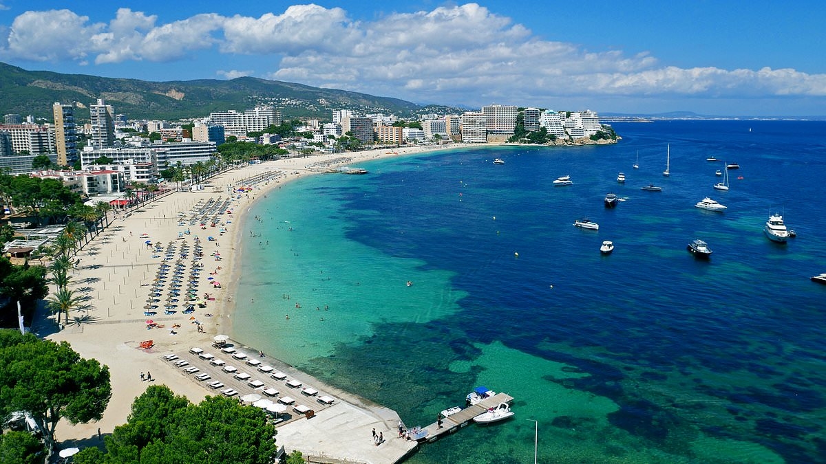 The Spanish resort where Brits 'can't stop cheating' revealed as tourist hotspot is nicknamed 'marriage destroyer'