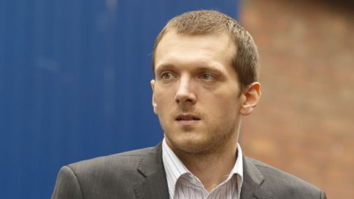 Paedophile teacher Jeremy Forrest who was jailed after running away to France with 15-year-old schoolgirl tells how he wants to be taken off sex offenders' register