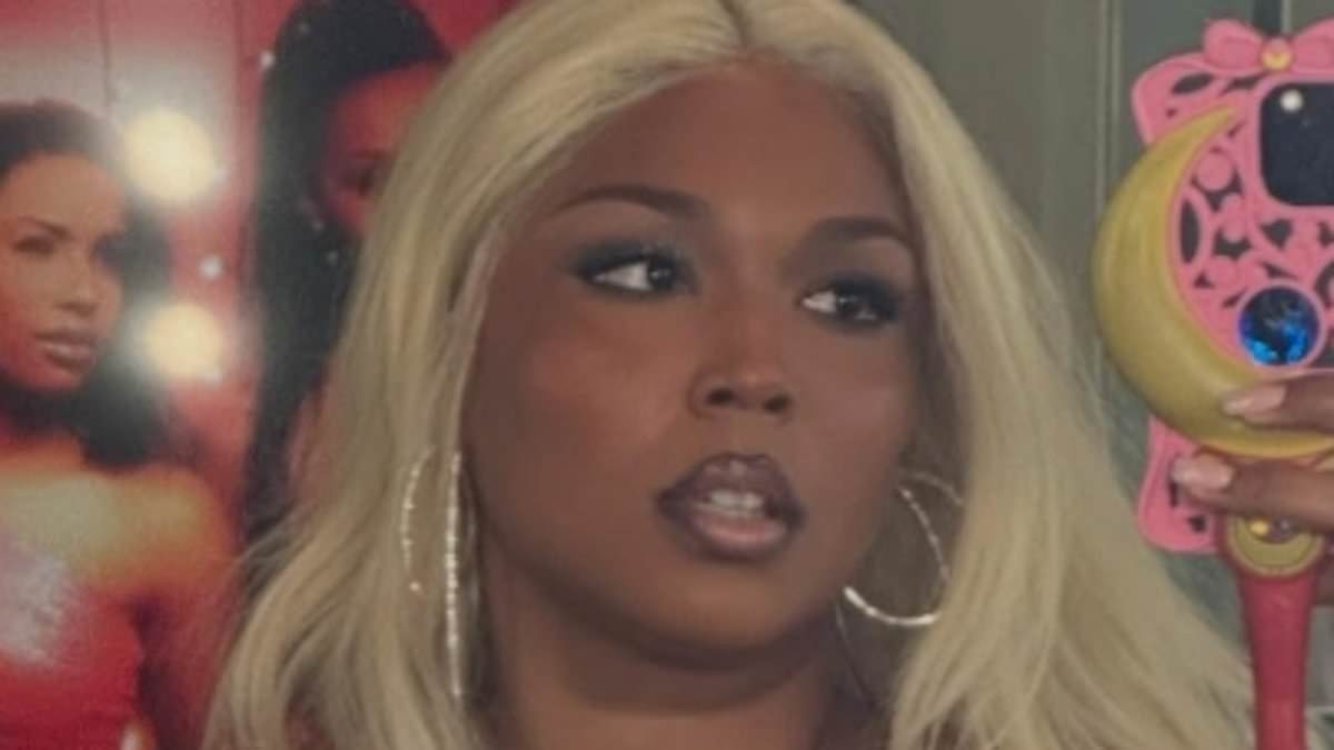 Lizzo puts Ozempic results on full display in tiny swimsuit after coming clean about weight loss aid