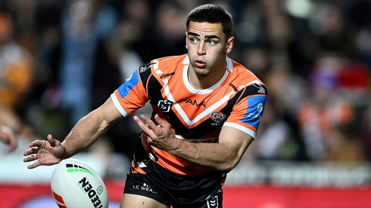 Footy star Lachlan Galvin rubs salt into fans' wounds with two cheeky emojis as he celebrates another huge loss for his old club