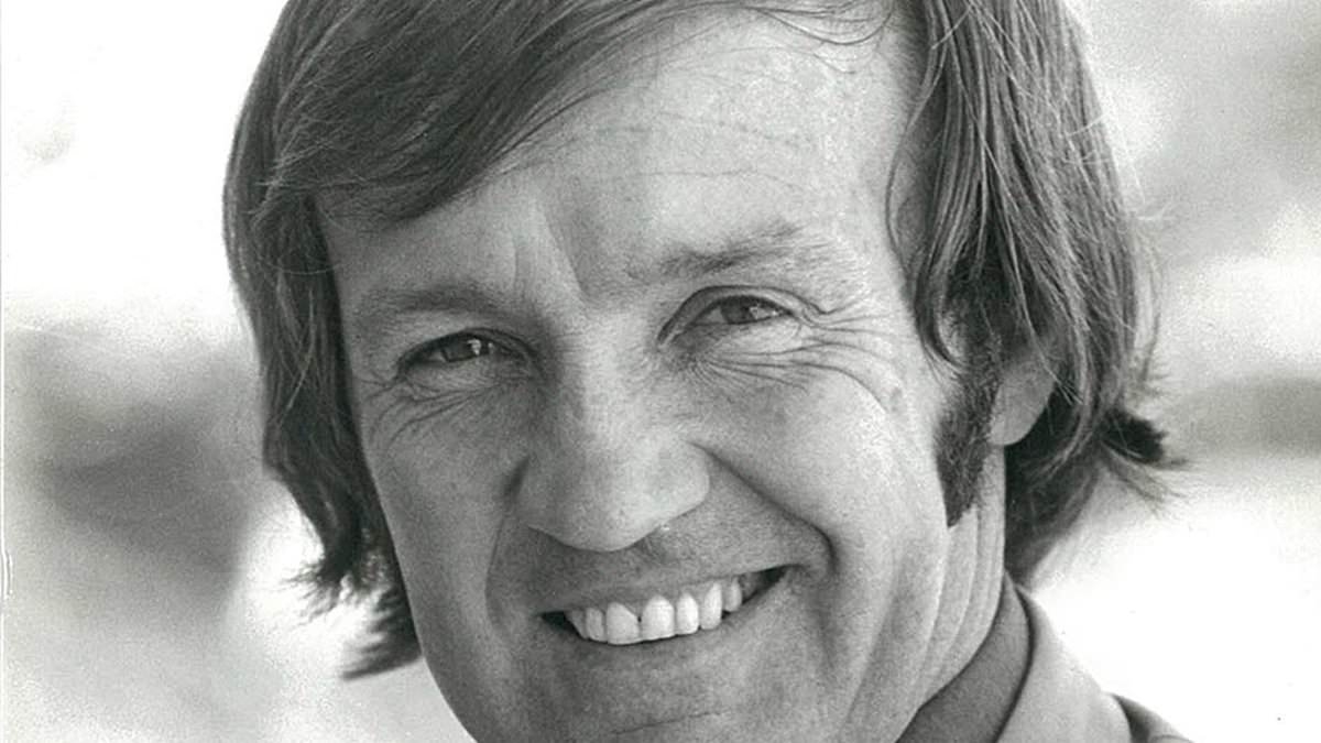 Footy world mourns Hall of Famer who became a Channel Seven star in retirement: 'Pioneer of the broadcast team'