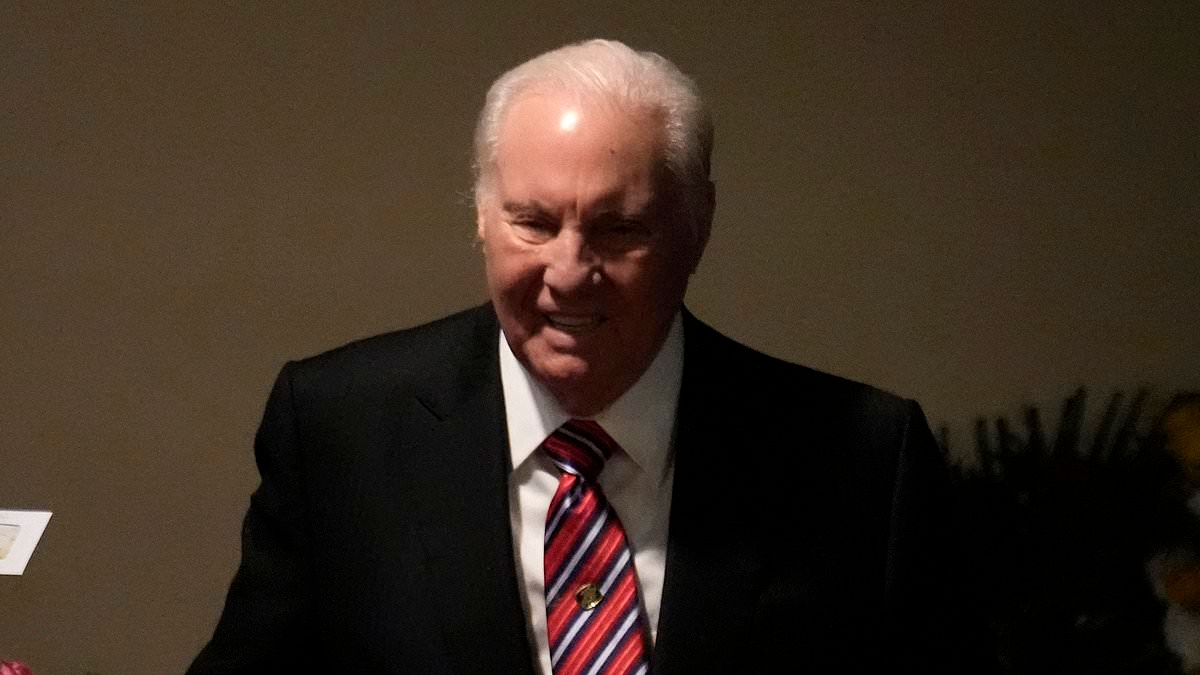 BREAKING NEWS Famous televangelist Jimmy Swaggart dies at age 90
