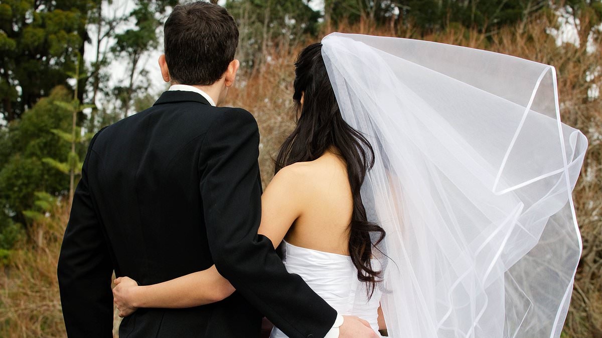 Was 1994 the worst year to get married EVER? Couples who wed in mid-90s far more likely to divorce than those who tied the knot before or since
