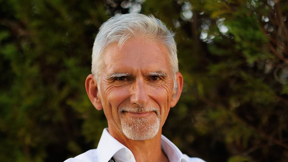 How family tragedy drove unlikely Formula 1 star Damon Hill to victory... CHRISTOPHER STEVENS reviews Hill