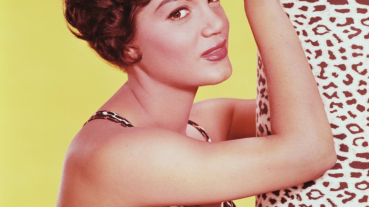 BREAKING NEWS Country star Connie Francis, 87, hospitalized in Florida