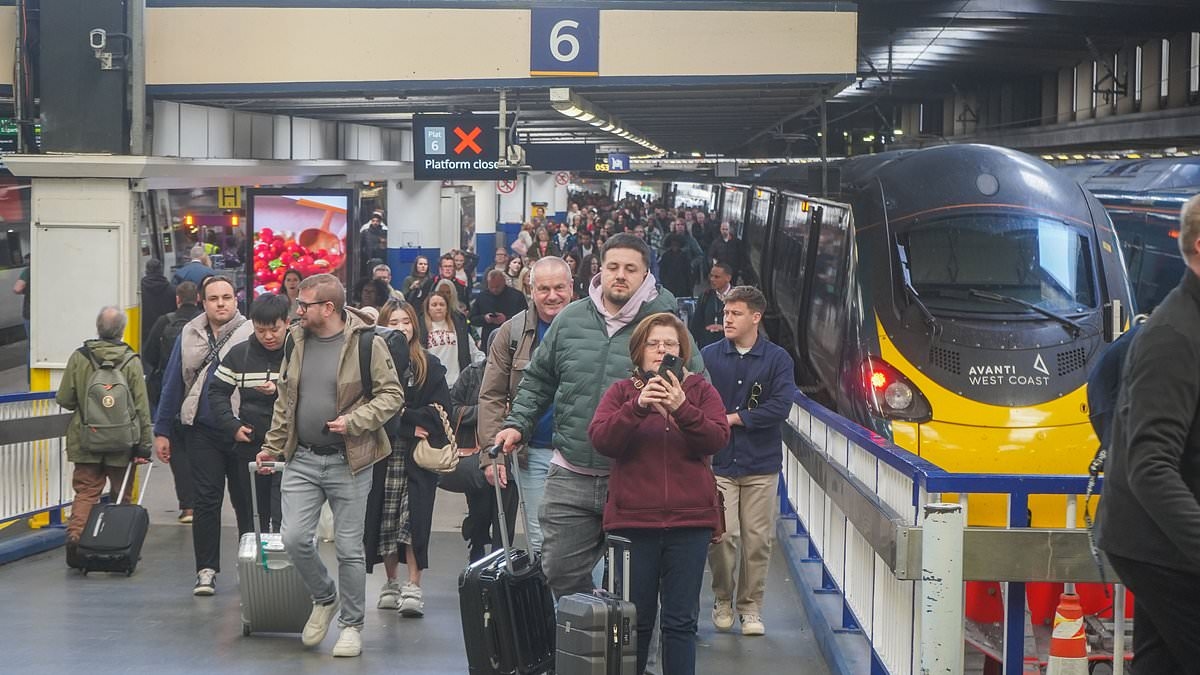 Break point! Outrage as rail chaos hits thousands of Wimbledon fans - as Sadiq Khan is told he must address 'embarrassing' travel issues