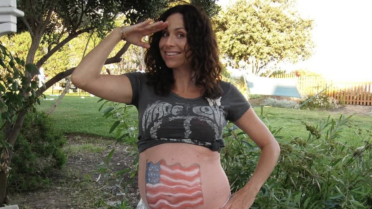 British-American actress Minnie Driver marks Independence Day with sweet pregnancy throwback snaps