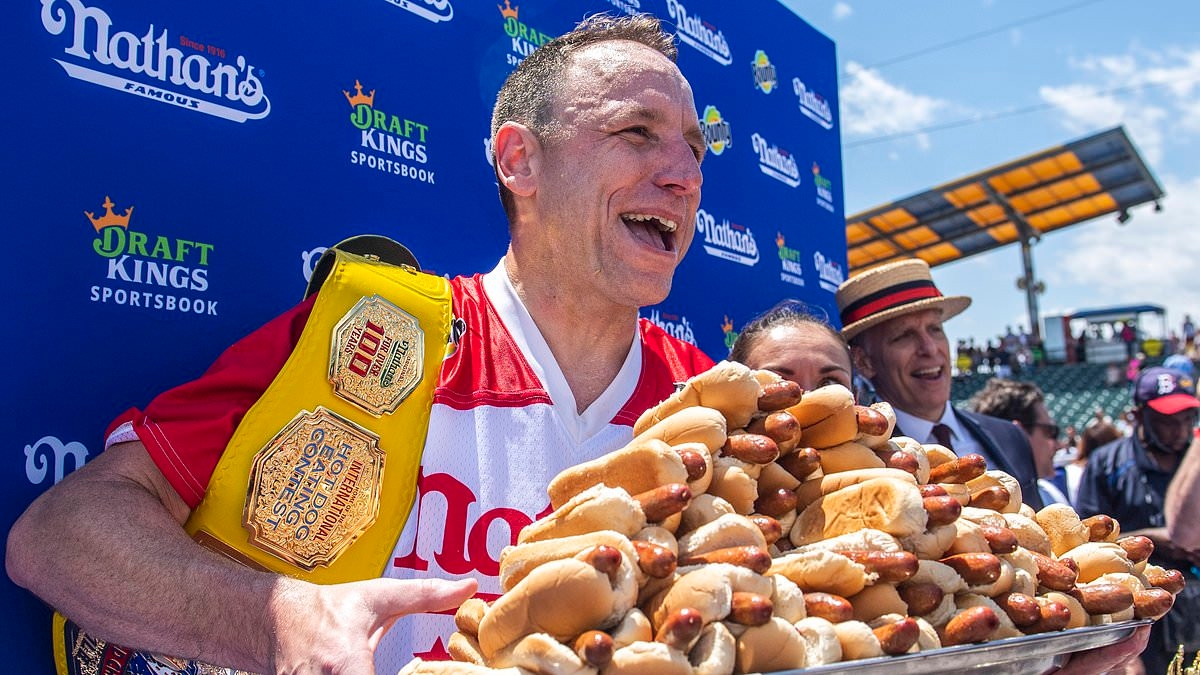 Revolting hot dog eating contest tactics to win revealed as Joey Chestnut returns to famous Nathan's competition