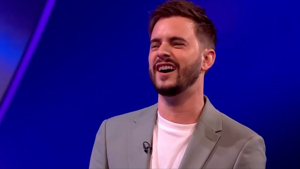 Agonising moment impressionist misses out on £25,000 Celebrity Catchphrase charity prize - but would you have guessed the answer?