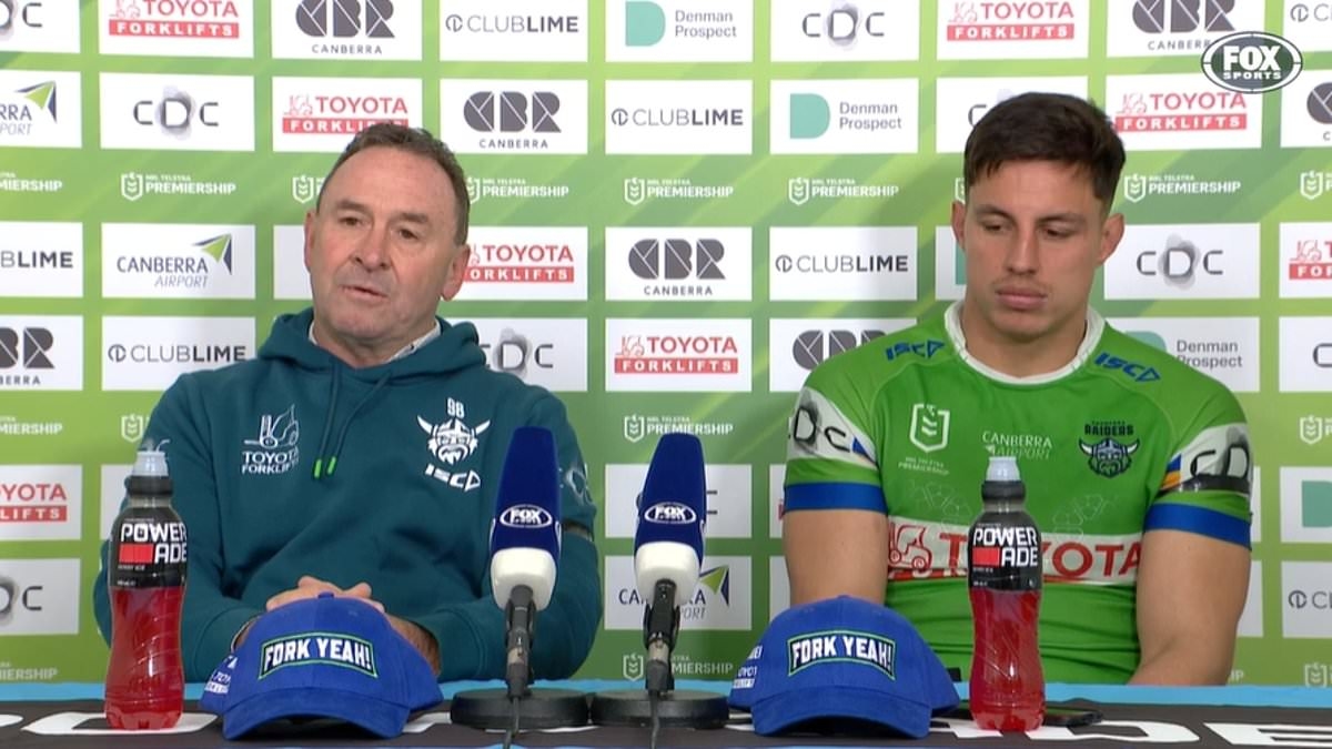 Raiders coach Ricky Stuart slams reporters over Kyle Flanagan situation: 'It's a disgrace'