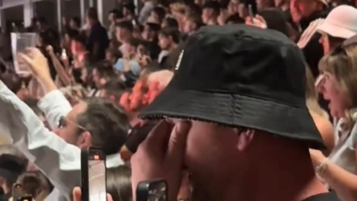 Oasis fans sob as they watch Noel and Liam Gallagher perform live for the first time in 16 years - as people say 'the dads are crying'