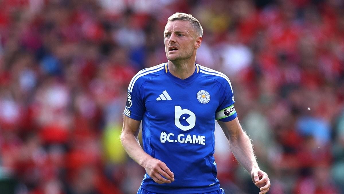 Premier League icon 'vetoes Serie A move for Jamie Vardy after deal was agreed for former Leicester striker'