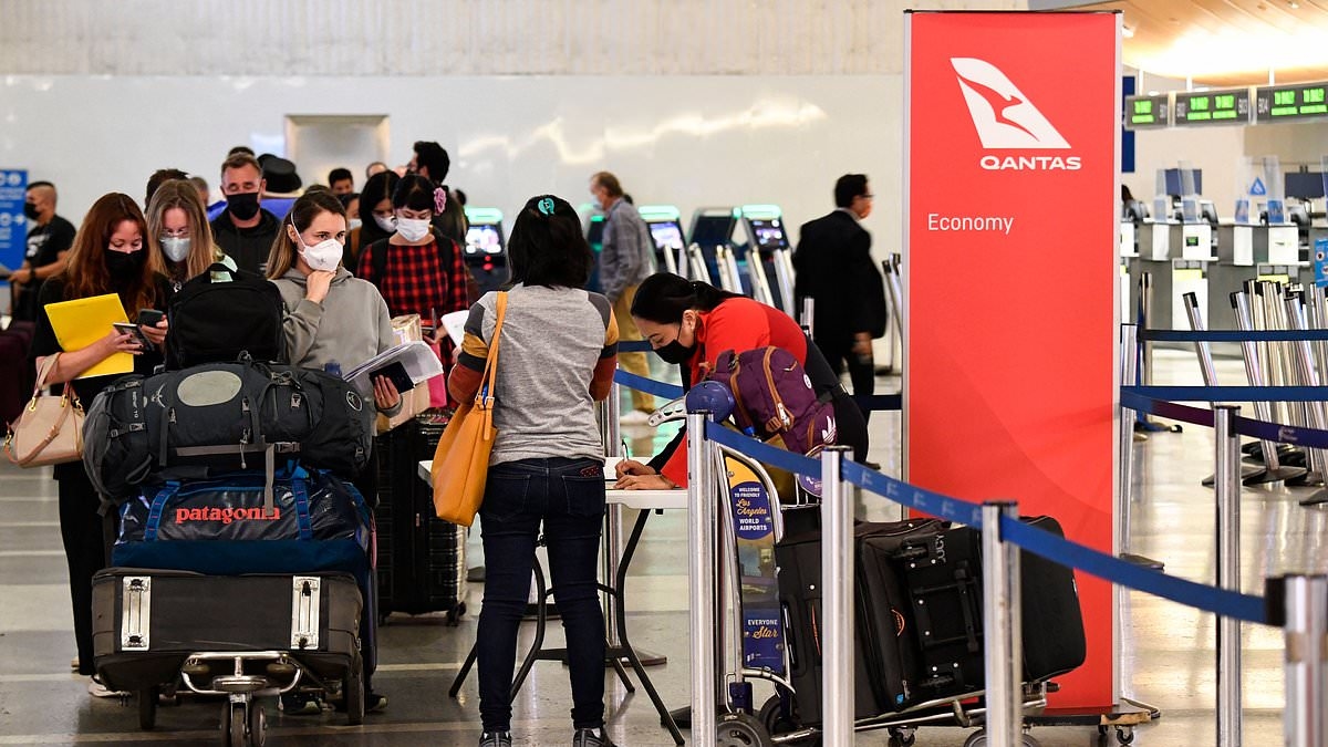 Mysterious 'cybercriminal' makes contact with Qantas a week after the data of SIX MILLION customers was stolen