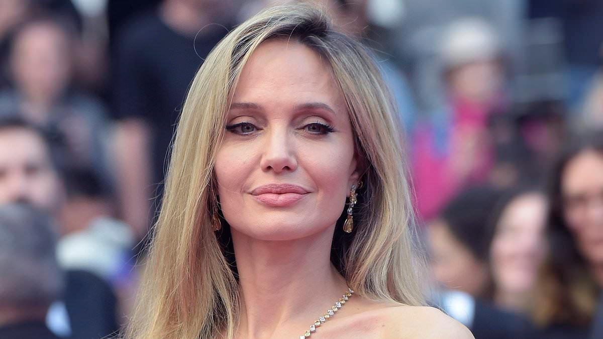 BREAKING NEWS Angelina Jolie's neighborhood sees trespasser… after ex Brad Pitt had home broken into
