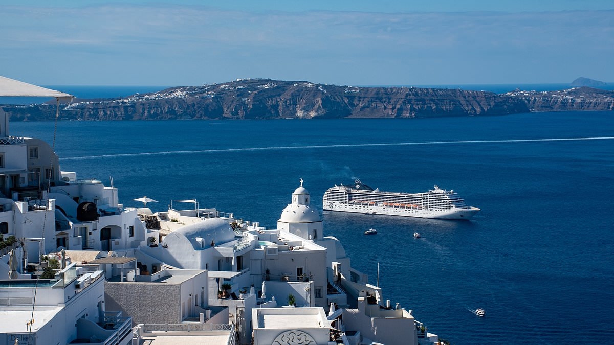 Major cruise line issues warning for key Greek destinations - in a huge blow to holidaymakers