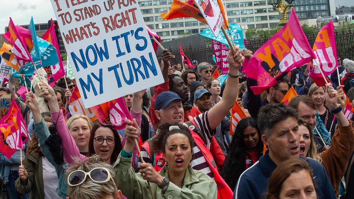 Fury as schools gives parents just four days notice of strike by 'selfish' London teachers in maternity pay row