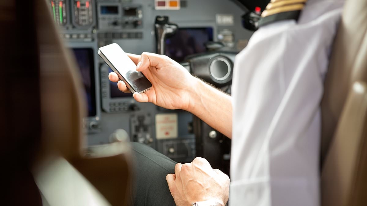 Warning over pilots' social media antics - with selfies and videos 'impacting flight safety'