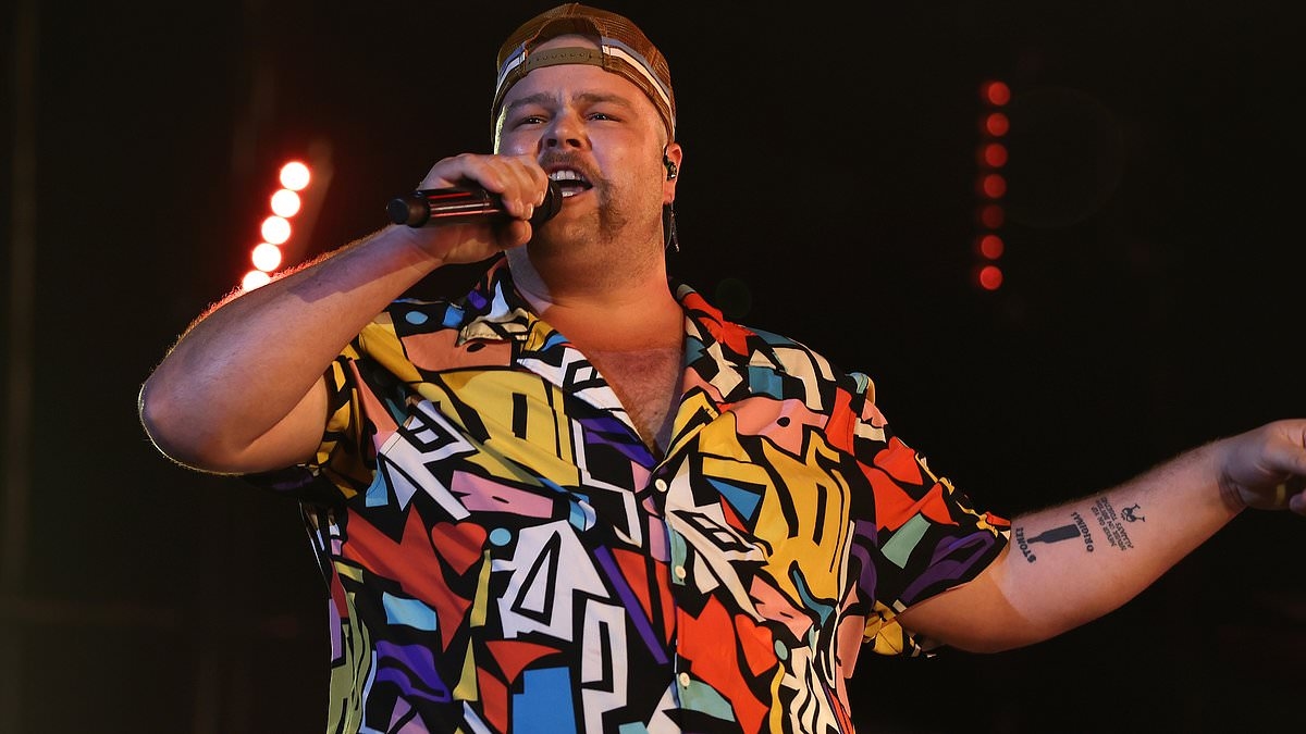 Footy fans slam famous singer who's performing at State of Origin decider - 24 hours before he even starts his set