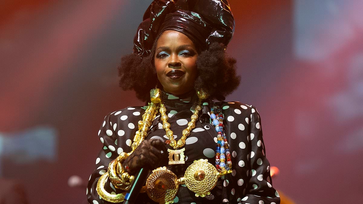 Lauryn Hill speaks on the delays that caused her to play to a near-empty stadium at 2.30am in New Orleans