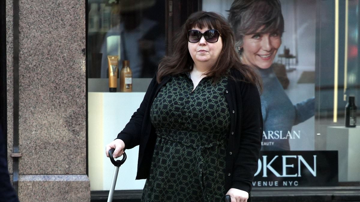 'Noise sensitive' woman blows her entire £100,000 inheritance in 'sad, wasteful and expensive' court fight with her sisters over their mother's £420,000 home