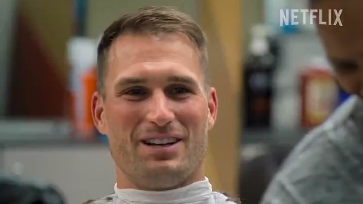 Kirk Cousins leaves fans baffled with 'the most Kirk Cousins move ever' while getting his hair cut