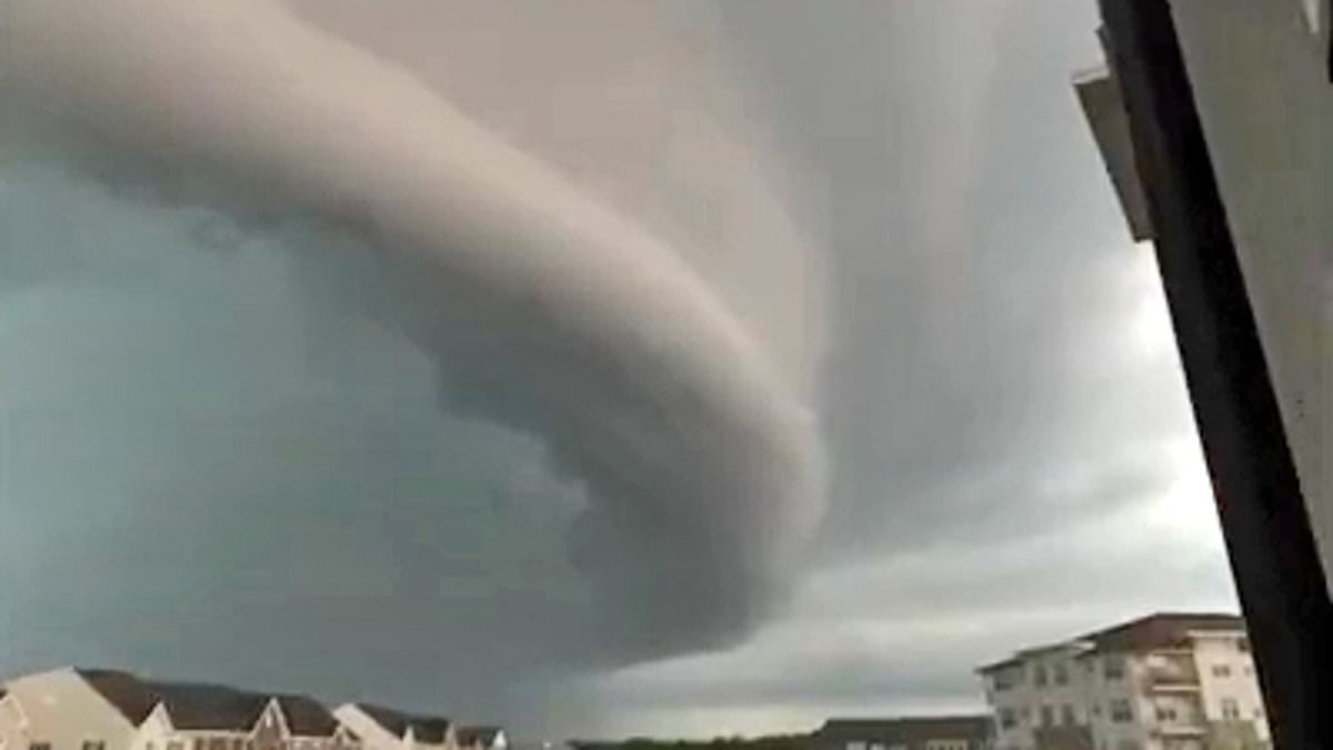 'Doomsday cloud' shrouds Maryland in darkness