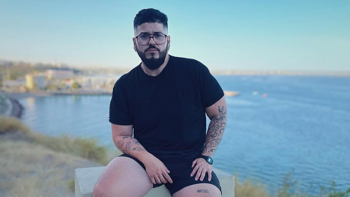 BREAKING NEWS Horror as beloved internet megastar is found dead at his home aged just 32