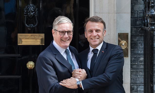 Opinion: Channel migrants are troops recruited by Macron