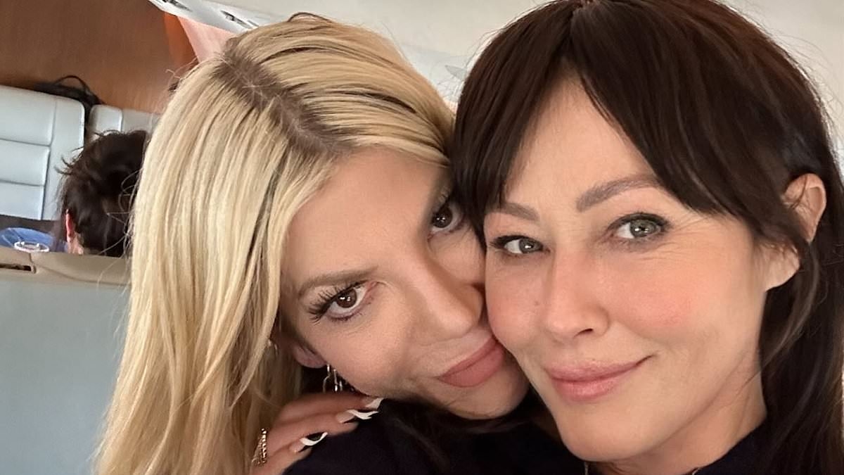 Tori Spelling writes heartbreaking tribute to 90210 co-star Shannen Doherty on first anniversary of her death