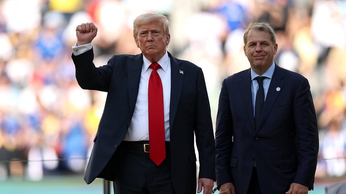 BREAKING NEWS Trump threatens Putin with a 50-day ultimatum on Ukraine peace deal or face 100% tariffs
