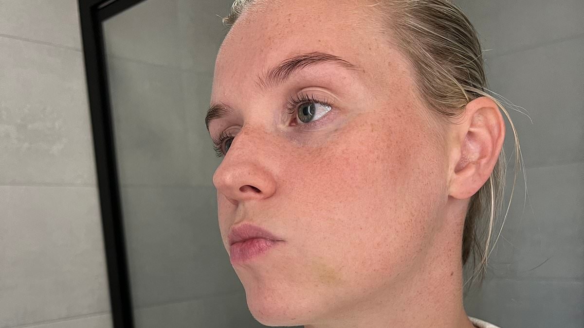 BREAKING NEWS Police woman who tackled Manchester Airport 'attacker' tells jury she has 'never been punched' like blow she took during brawl