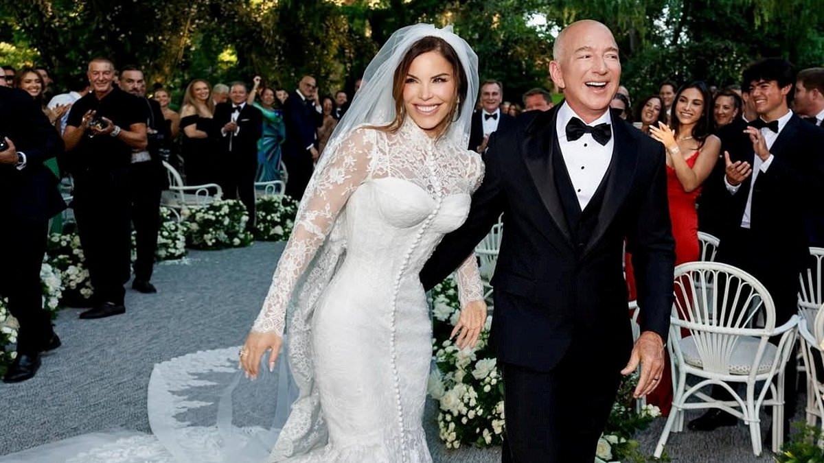 Lauren Sanchez's Vogue wedding cover leaves Sarah Jessica Parker speechless in savage verdict